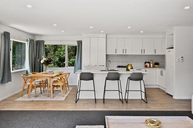 Photo of property in 23a Lane Road, Weymouth, Auckland, 2103