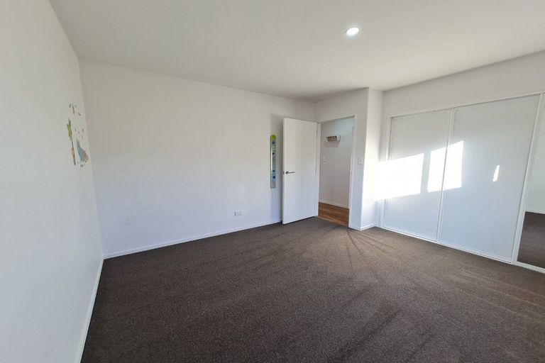 Photo of property in 88 Sarabande Avenue, Redwood, Christchurch, 8051