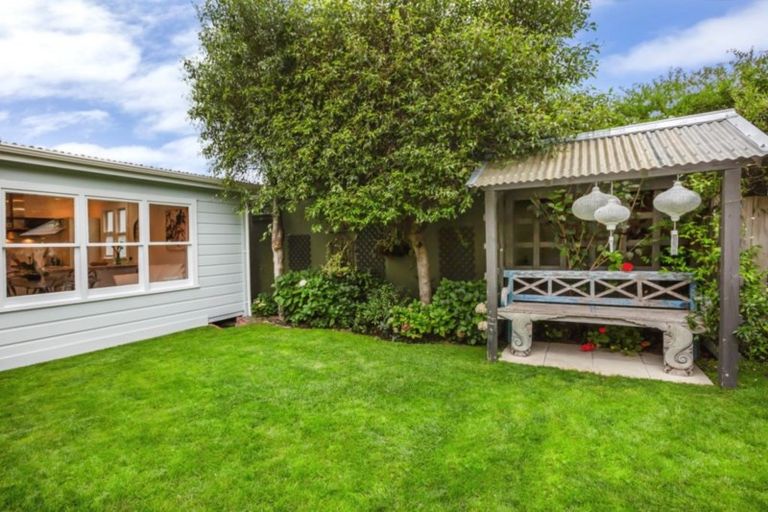 Photo of property in 77 Richmond Street, Petone, Lower Hutt, 5012