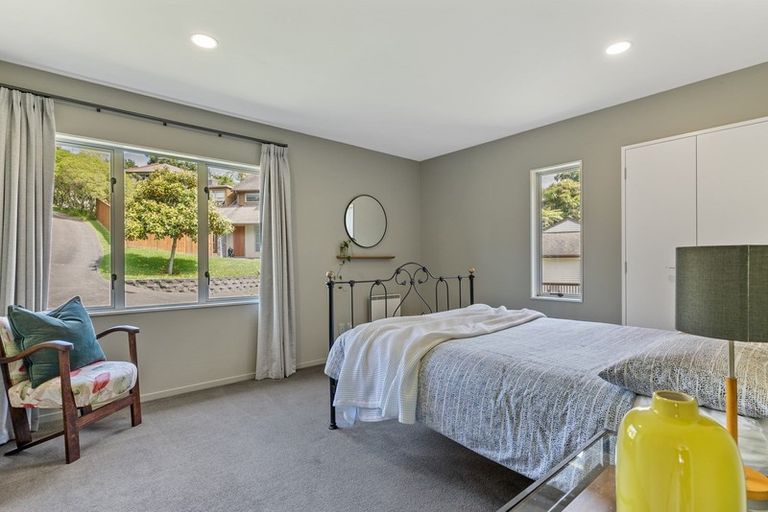 Photo of property in 25 Bemrose Place, Cockle Bay, Auckland, 2014