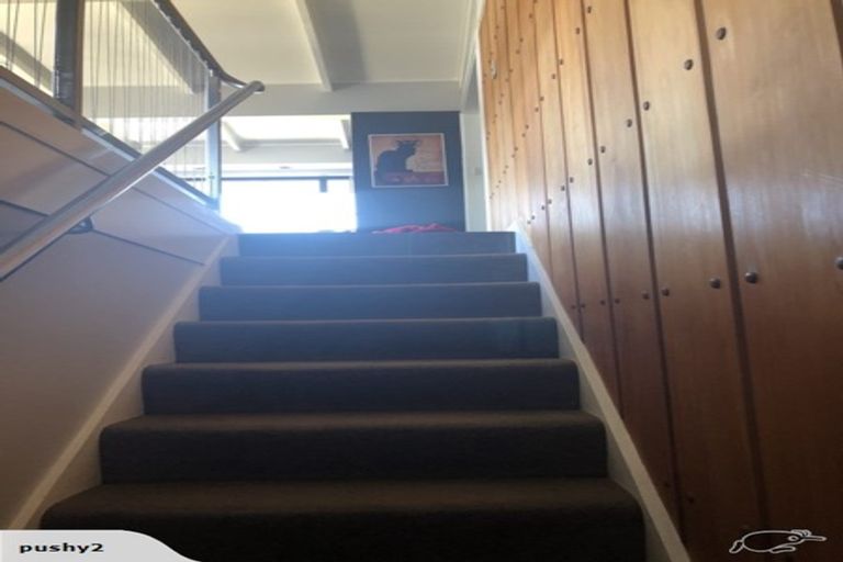 Photo of property in 83 Tirohanga Road, Tirohanga, Lower Hutt, 5010