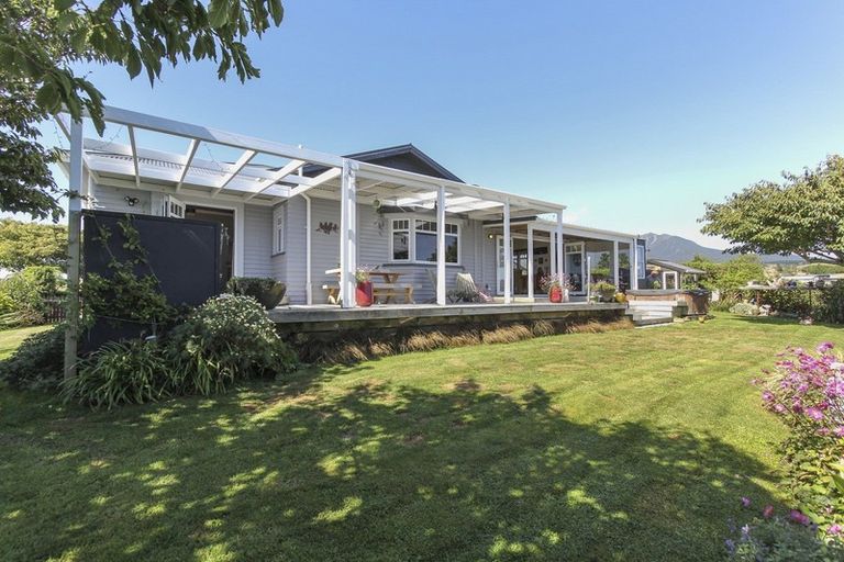 Photo of property in 1444 Carrington Road, Hurworth, New Plymouth, 4371