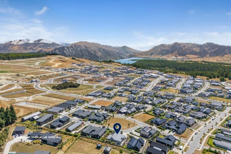 Photo of property in 22 Robrosa Street, Wanaka, 9305