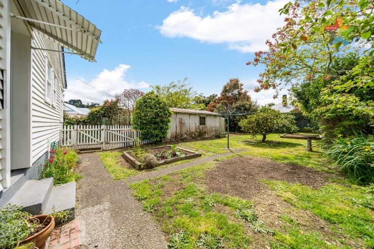 Photo of property in 6 Lockwood Crescent, Taita, Lower Hutt, 5011