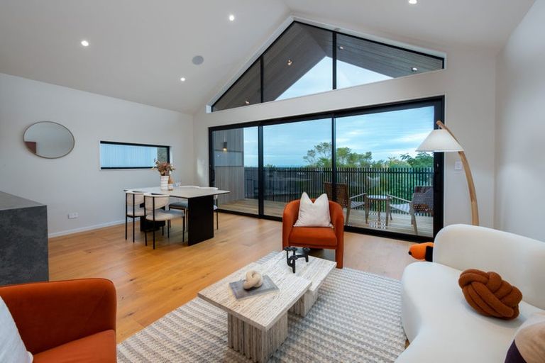 Photo of property in 15b Kiri Place, Mairangi Bay, Auckland, 0630