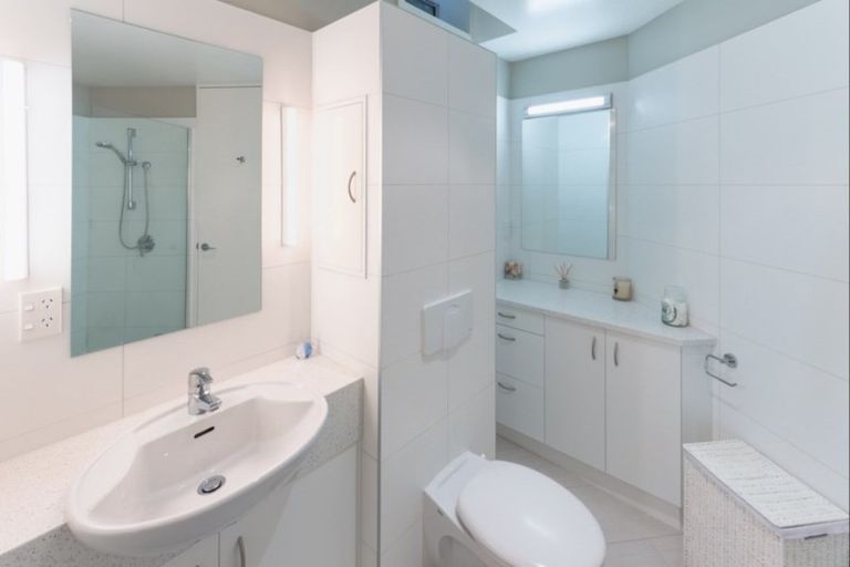 Photo of property in 113a Glenmore Street, Kelburn, Wellington, 6012