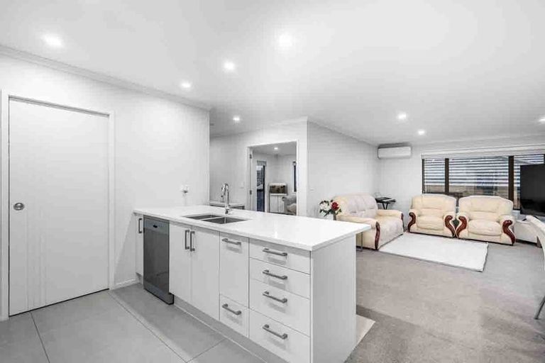 Photo of property in 10 Helenvale Crescent, Pokeno, 2402