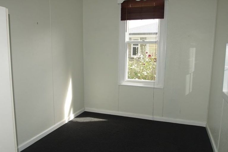 Photo of property in 21 Defoe Place, Waltham, Christchurch, 8023