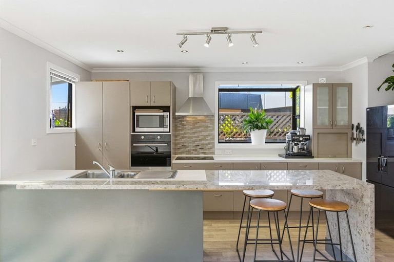 Photo of property in 13 Bahama Crescent, Paraparaumu Beach, Paraparaumu, 5032