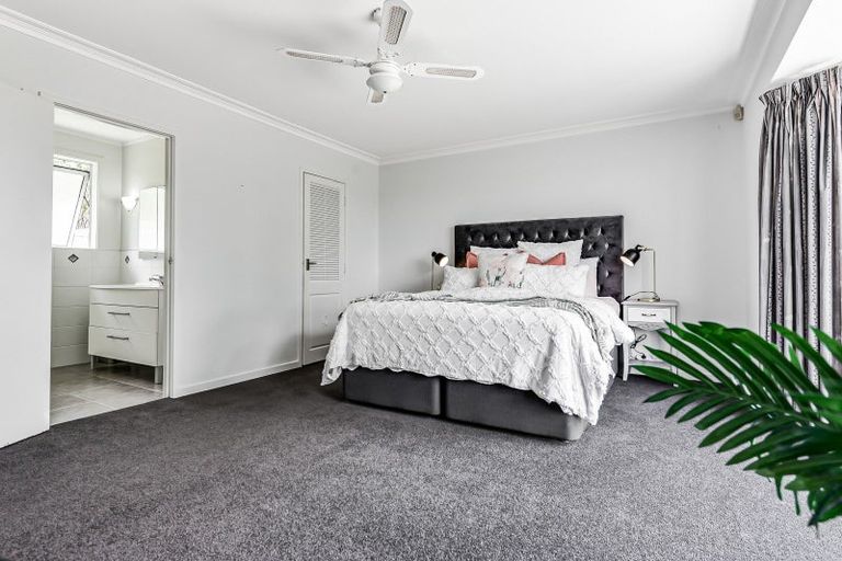 Photo of property in 27 Hinton Avenue, Forest Lake, Hamilton, 3200