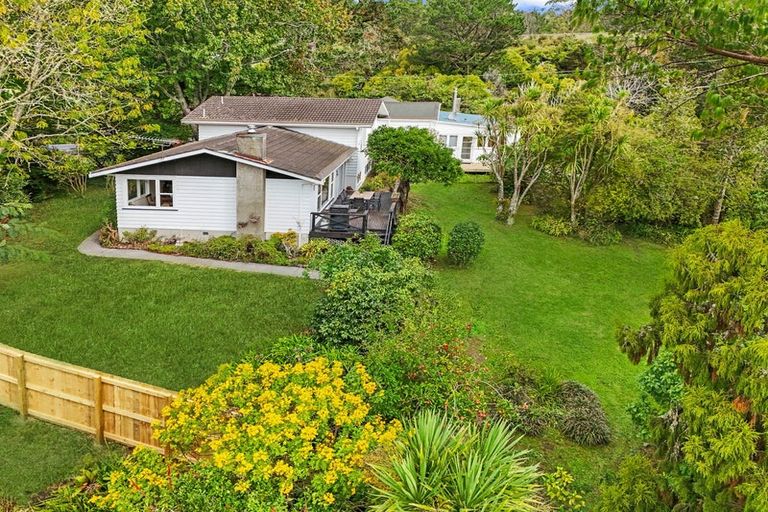 Photo of property in 2 Kay Road, Swanson, Auckland, 0614