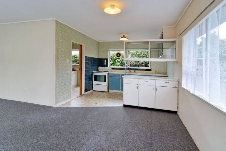 Photo of property in 1/58 Glengarry Road, Glen Eden, Auckland, 0602