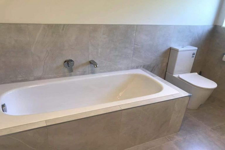 Photo of property in 28 Ti Kouka Lane, Sandringham, Auckland, 1025