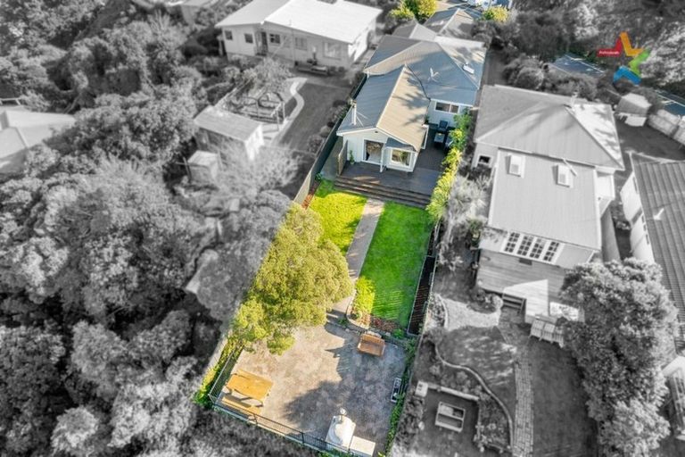 Photo of property in 48 Korokoro Road, Korokoro, Lower Hutt, 5012