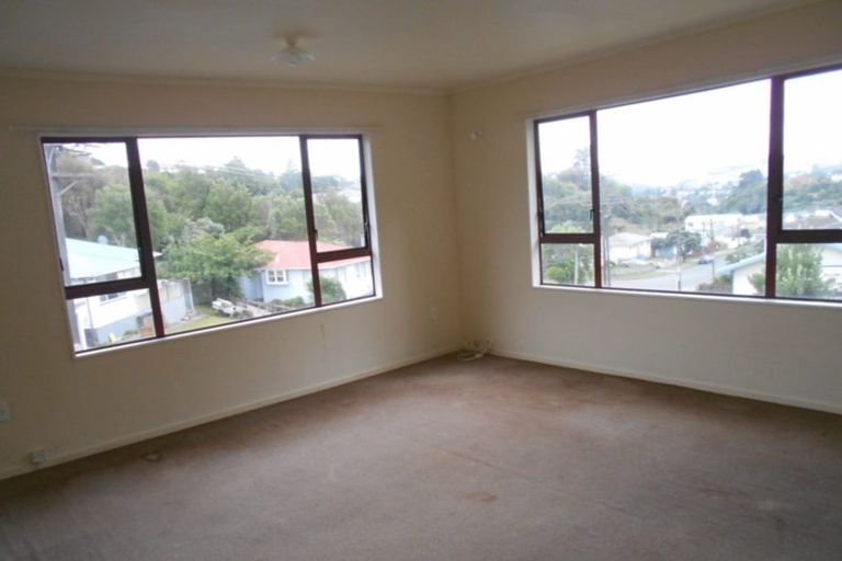 Photo of property in 156 Sievers Grove, Cannons Creek, Porirua, 5024