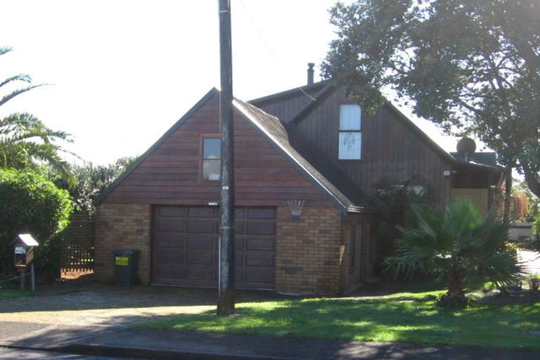 Photo of property in 3b Beach Road, Orewa, 0931