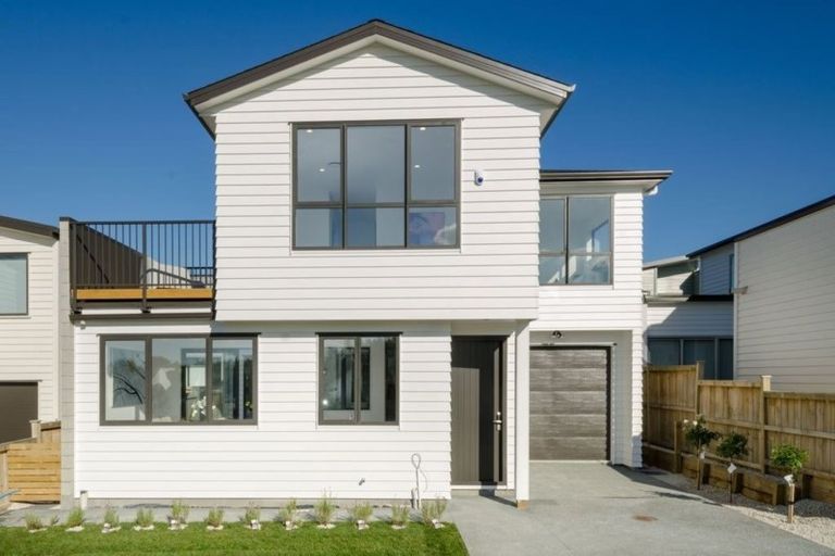 Photo of property in 42 Lockheed Street, Hobsonville, Auckland, 0618