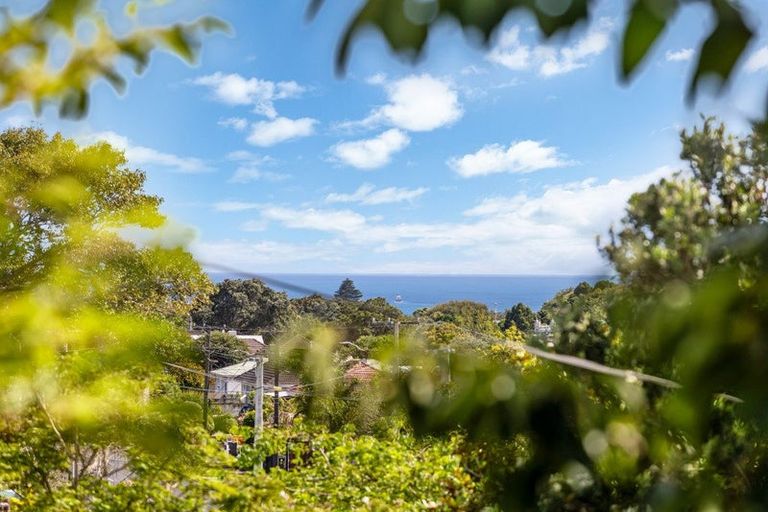 Photo of property in 174 Seaview Road, Westown, New Plymouth, 4310