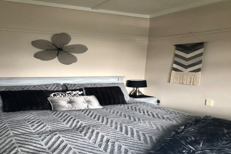 Photo of property in 22 Ngaio Street, Strandon, New Plymouth, 4312