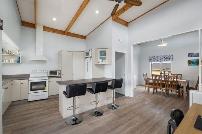 Photo of property in 1 Ohinemuri Place, Paeroa, 3600