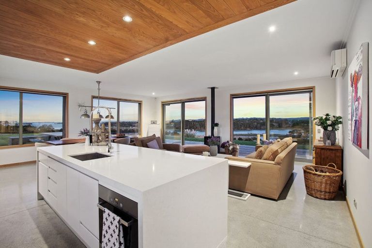 Photo of property in 175 Broomfields Road, Whitford, 2571