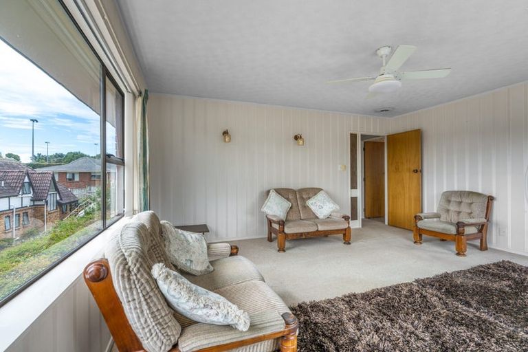 Photo of property in 1/34 Majesty Place, Half Moon Bay, Auckland, 2012
