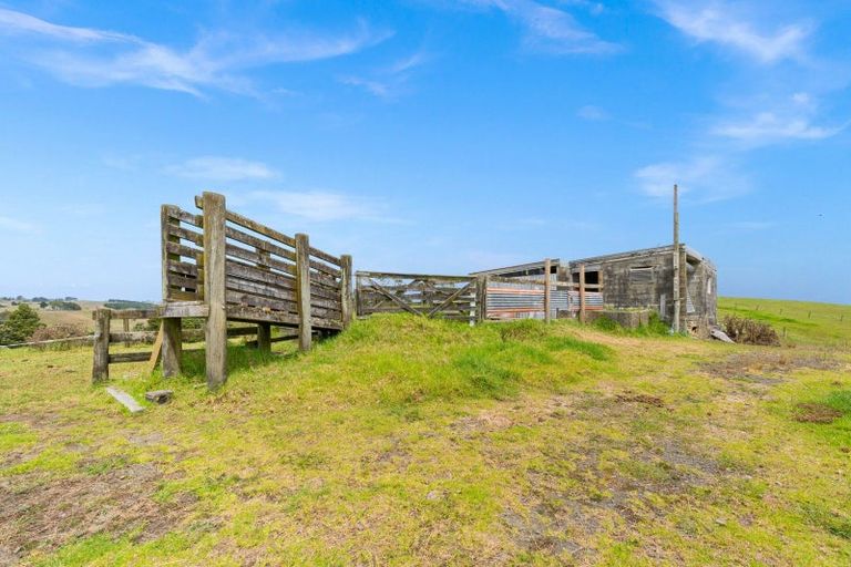 Photo of property in 25 Mapuna Road, Tangiteroria, 0381