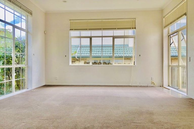 Photo of property in 95a Glenmore Road, Sunnyhills, Auckland, 2010