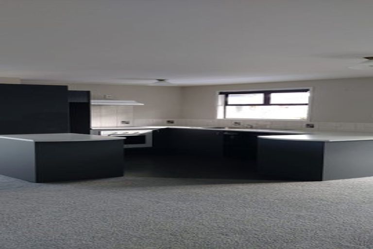 Photo of property in 24 Shearwater Street, One Tree Point, 0118