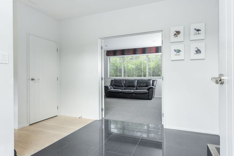 Photo of property in 20e Konini Road, Titirangi, Auckland, 0604