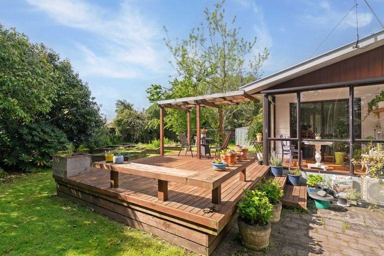 Photo of property in 9 Loasby Place, Greytown, 5712