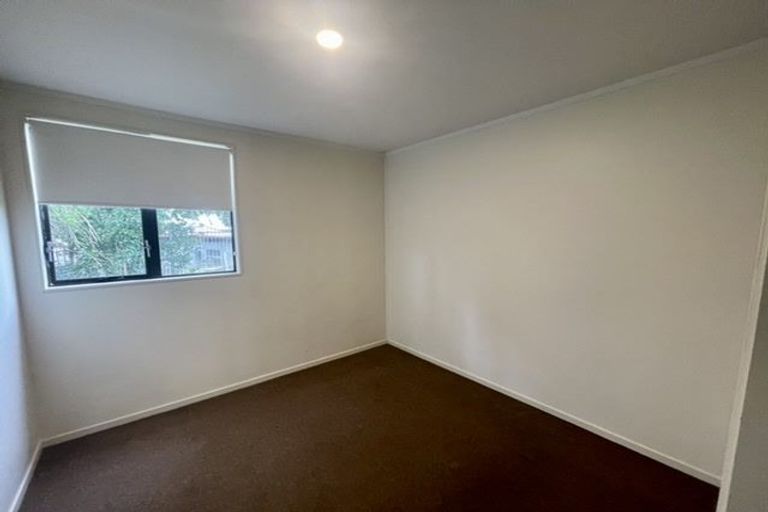 Photo of property in 7 Silverstone Place, Henderson, Auckland, 0612