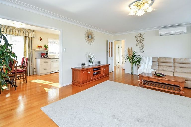 Photo of property in 75 Ridge Road, Howick, Auckland, 2014