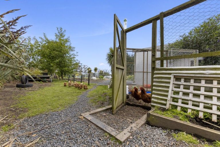 Photo of property in 114 Green Island Bush Road, Blackhead, Dunedin, 9076