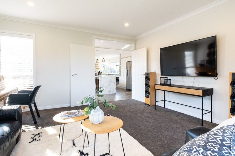 Photo of property in 14 Pukaki Place, Poraiti, Napier, 4112