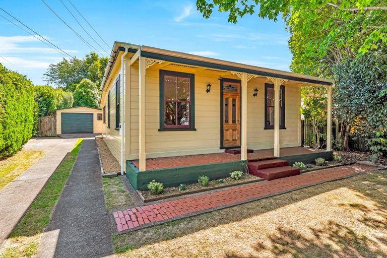 Photo of property in 4 Muhunoa West Road, Ohau, Levin, 5570