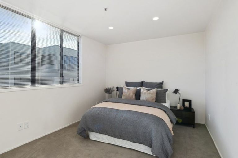 Photo of property in 5d/173 Hurstmere Road, Takapuna, Auckland, 0622