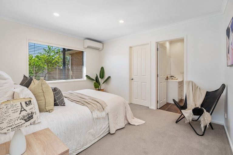 Photo of property in 11 Kihi Place, Ruakaka, 0116