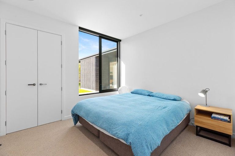 Photo of property in 6 Stackbrae Avenue, Wanaka, 9305