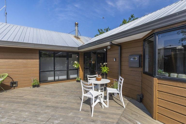 Photo of property in 18 Makora Road, Otaihanga, Paraparaumu, 5036