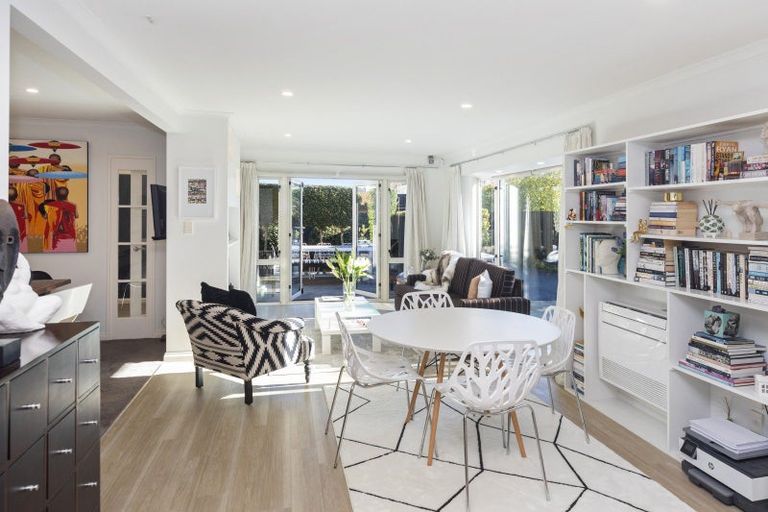 Photo of property in 30a Waiwetu Street, Fendalton, Christchurch, 8052