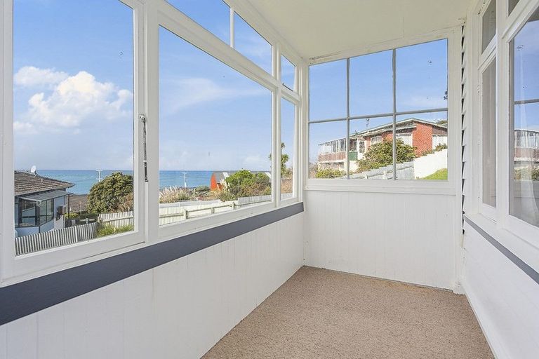 Photo of property in 108 Marine Parade, Bluff, 9814