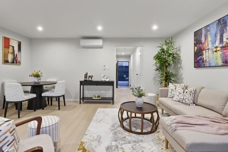 Photo of property in 4/7 Tapu Road, Huapai, Kumeu, 0810