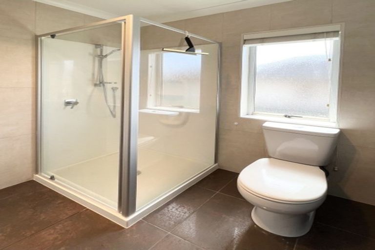 Photo of property in 5 Wye Oak Drive, Schnapper Rock, Auckland, 0632