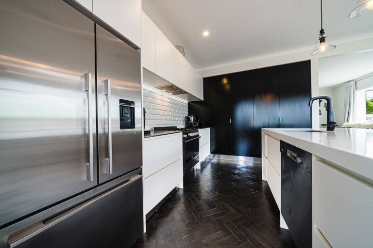 Photo of property in 191 Carrington Street, Lower Vogeltown, New Plymouth, 4310