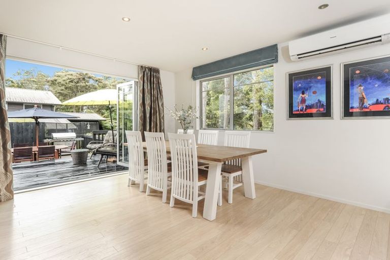 Photo of property in 20e Konini Road, Titirangi, Auckland, 0604