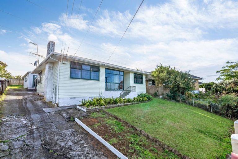Photo of property in 92 Fisher Crescent, Otara, Auckland, 2023