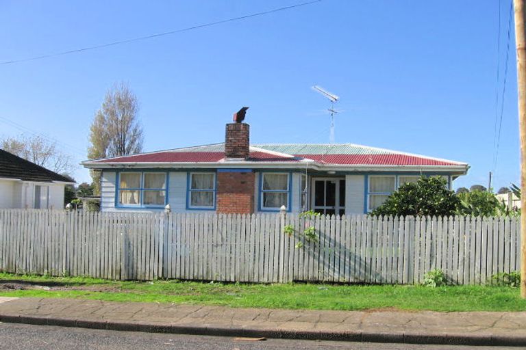 Photo of property in 6 Garrett Place, Otara, Auckland, 2023