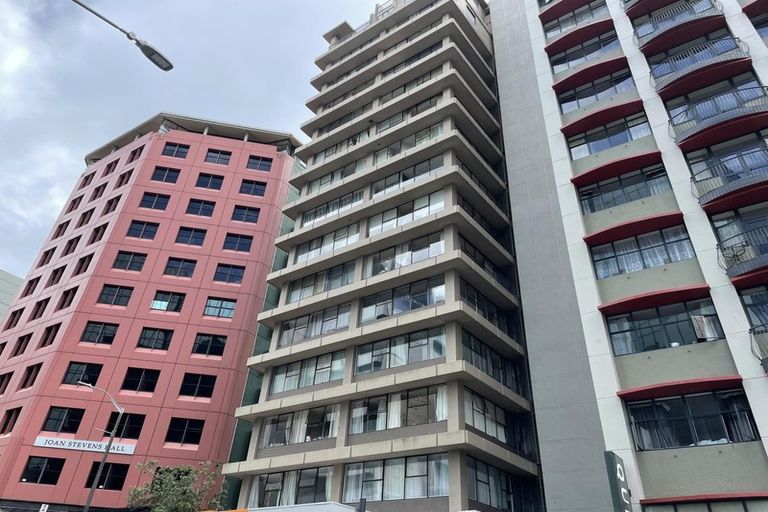 Photo of property in Terrace Tower Apartments, 4d/126 The Terrace, Wellington Central, Wellington, 6011