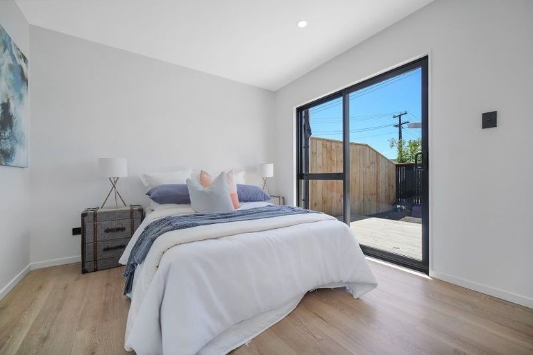 Photo of property in 2/26 Dale Crescent, Pakuranga, Auckland, 2010